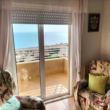 Lomas Del Mar Sobre El Mediterraneo * Торрев'єха